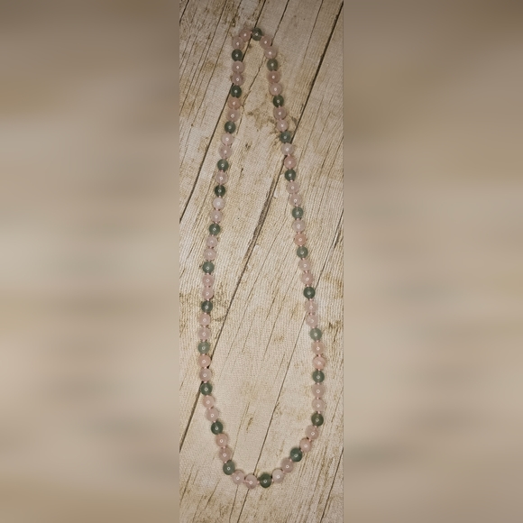 [Sea Glass] Beaded Necklace 💎 Pink and Green Stretch - Picture 1 of 7